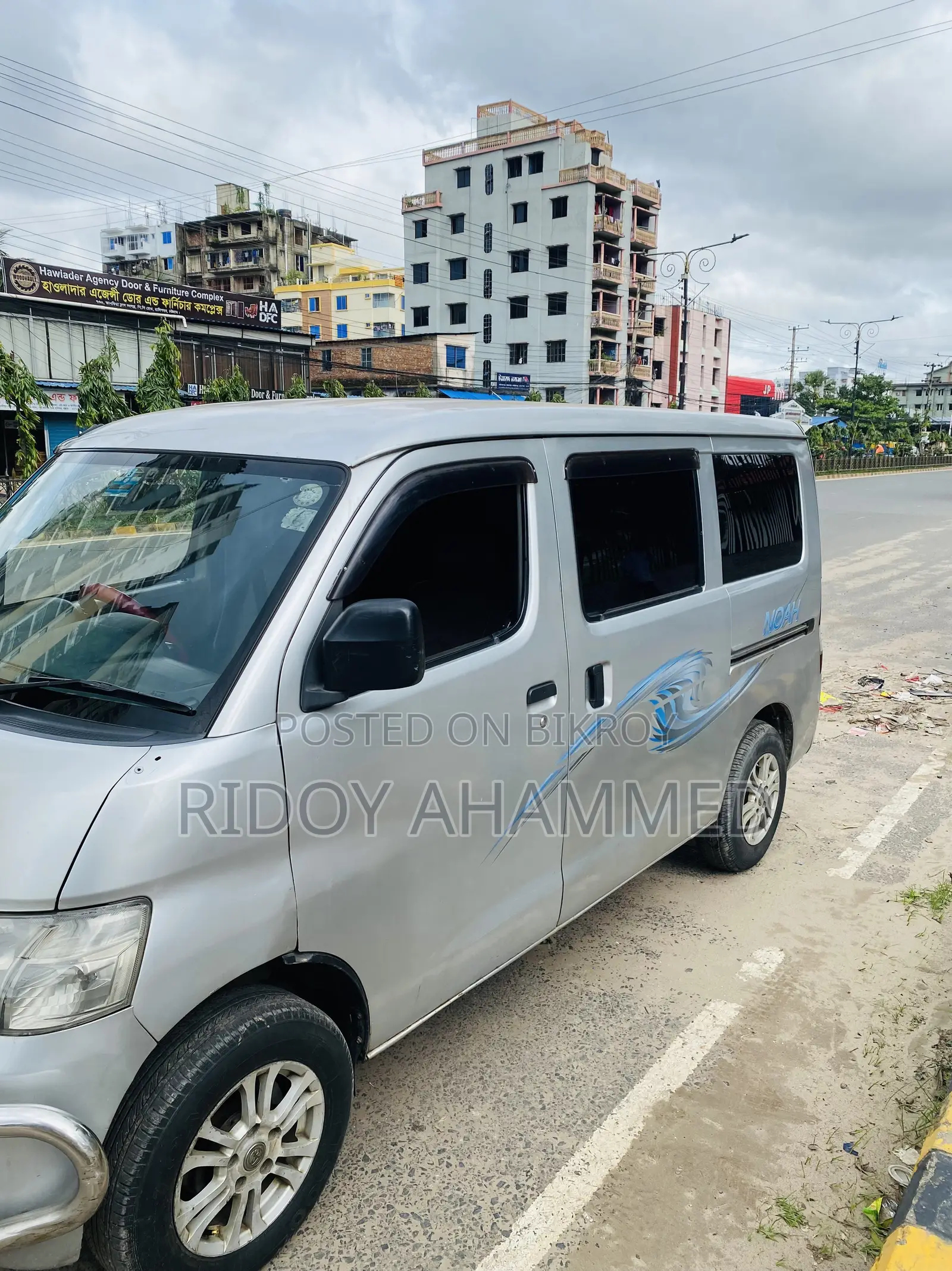 Toyota Noah 2010 Silver