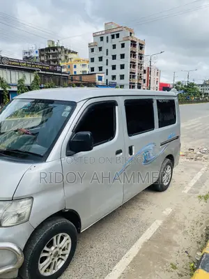 Toyota Noah 2010 Silver