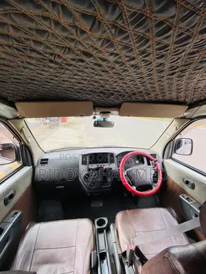 Toyota Noah 2010 Silver