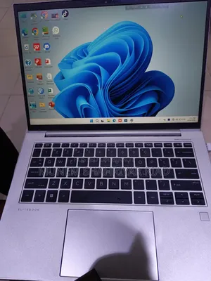 Laptop HP EliteBook 845 G10 16GB AMD Ryzen 5 SSD 350GB