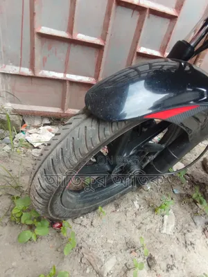 বাজাজ পালসার ১৫০ ২০২১ রেড
