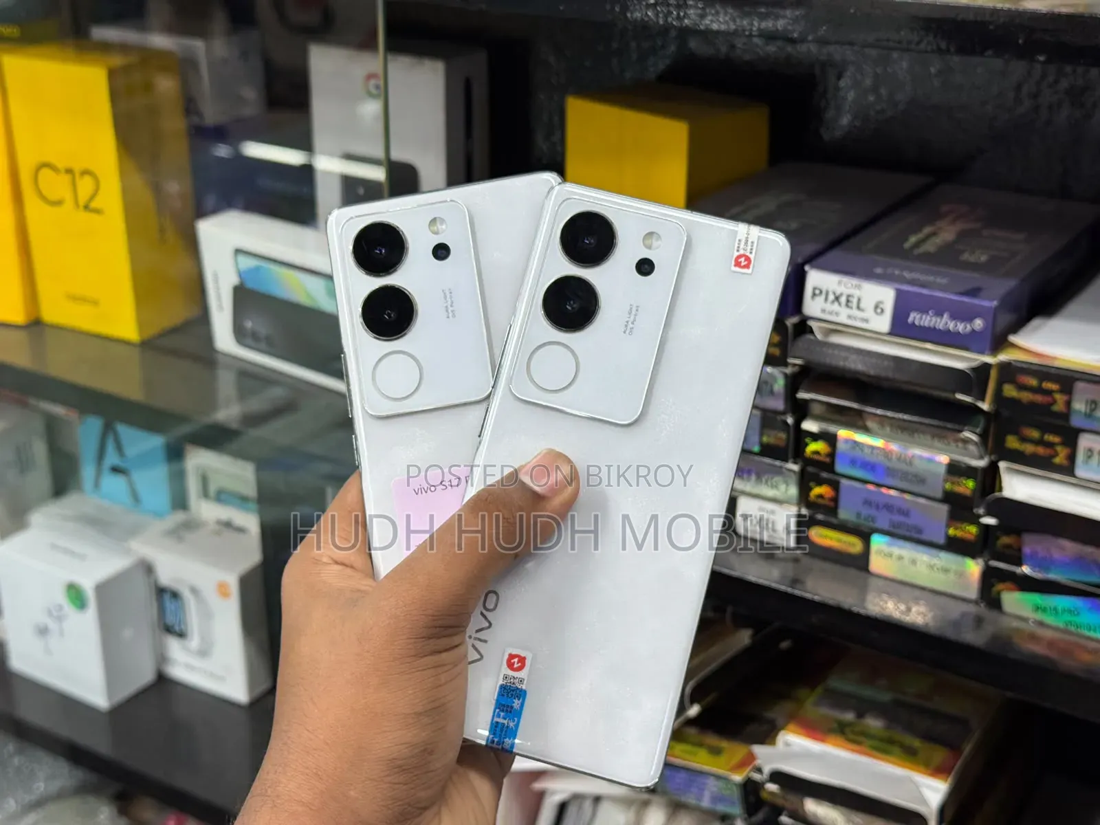 ভিভো এস১৭ প্রো ৫১২ জিবি সাদা