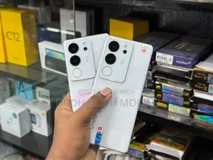 ভিভো এস১৭ প্রো ৫১২ জিবি সাদা