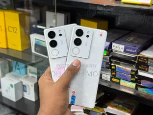 ভিভো এস১৭ প্রো ৫১২ জিবি সাদা