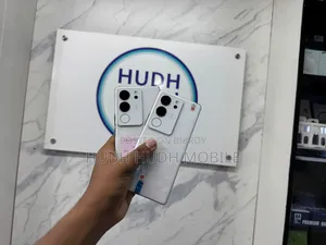ভিভো এস১৭ প্রো ৫১২ জিবি সাদা