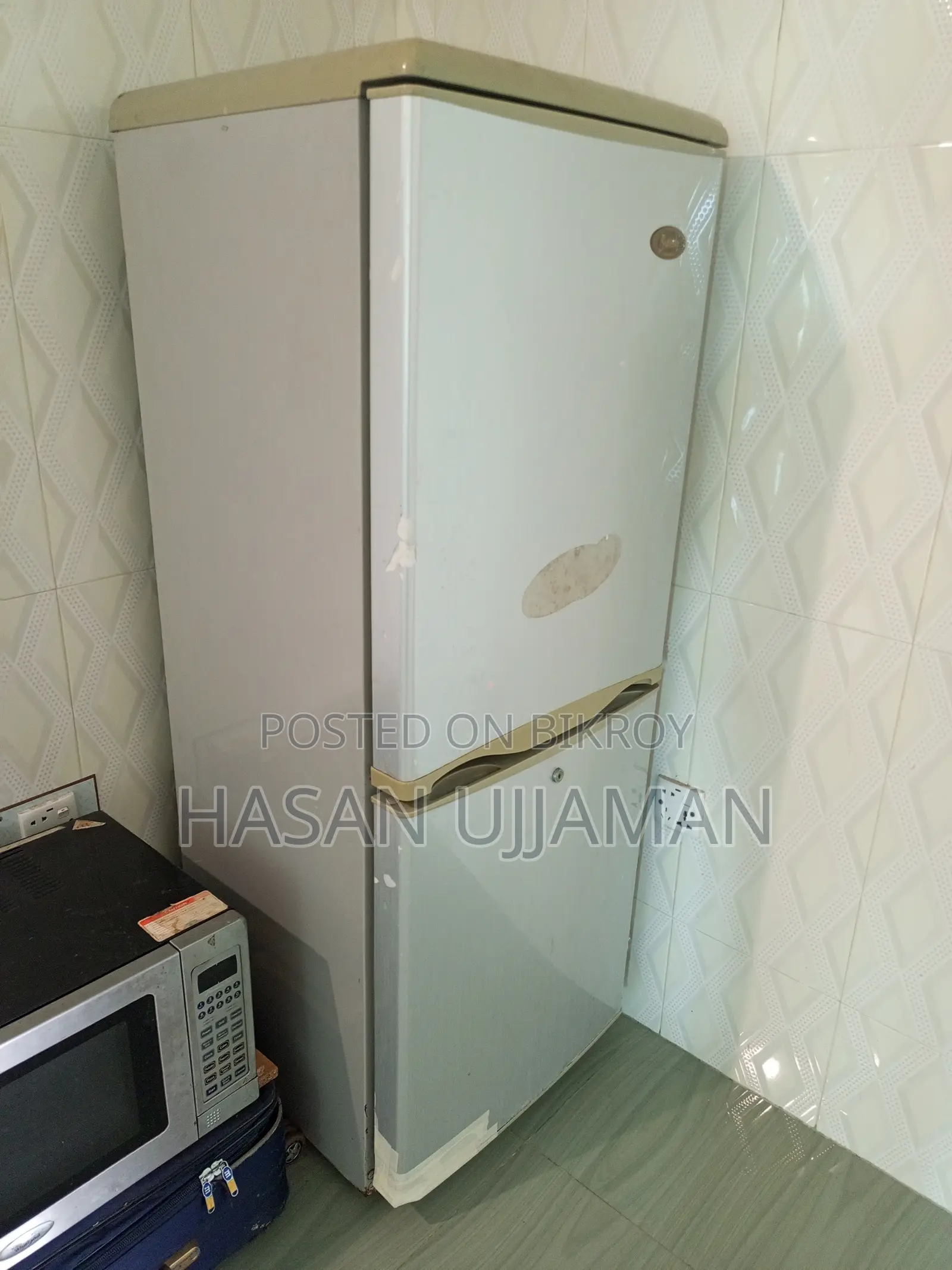 Running 12 Safety Fridge For Sale