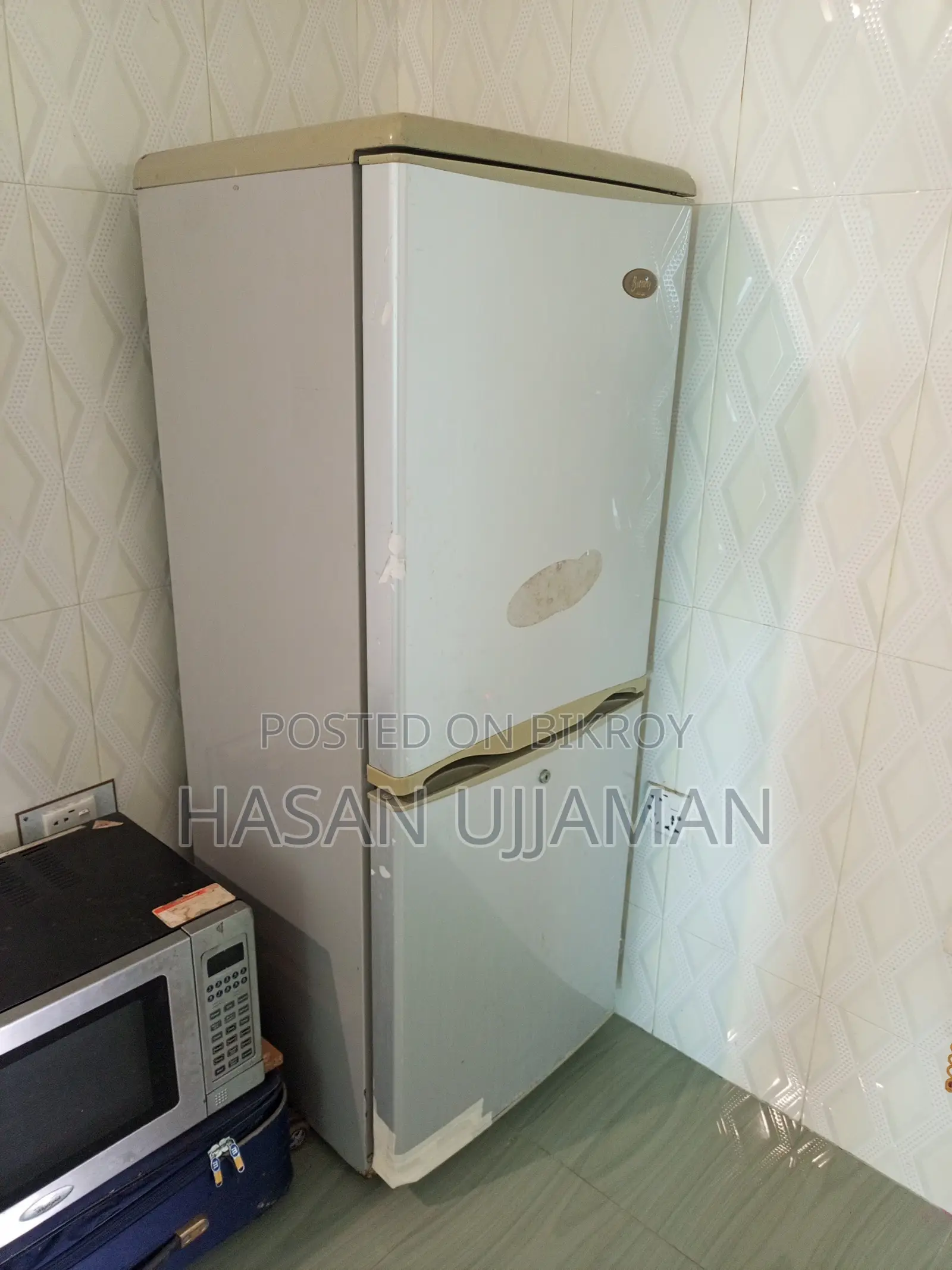 Running 12 Safety Fridge For Sale