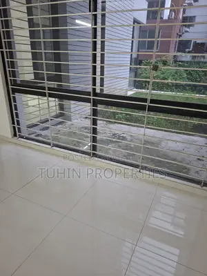 4 Bedroom Apartment in Bashundhara for Sale