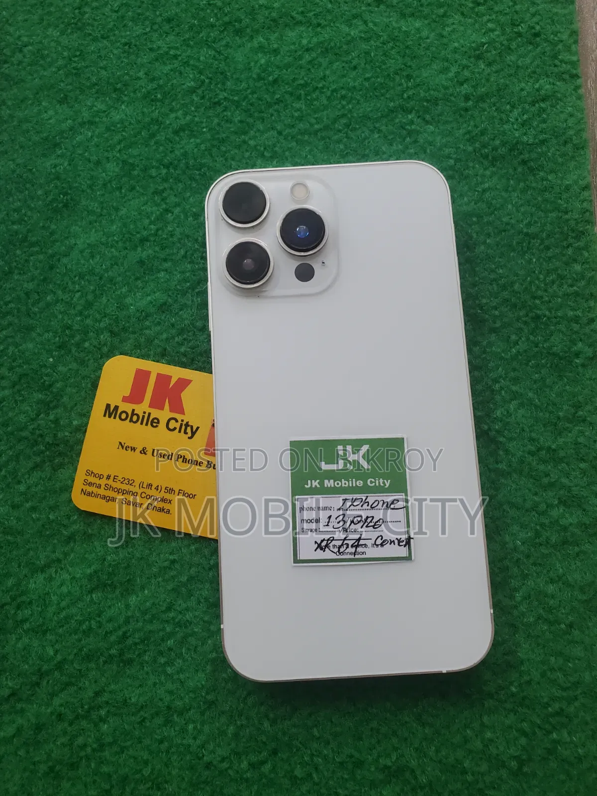 Apple iPhone XR 64 GB White