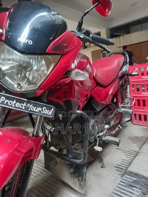 Hero Glamour 2015 Red