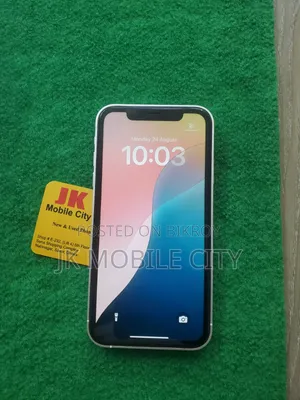 Apple iPhone XR 64 GB White