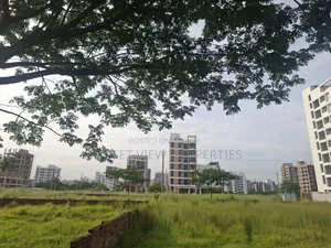ব্লক=এম || উত্তরমুখী || ২০০ ফুট ৩০০ ফুটের অত্যন্ত কাছাকাছি