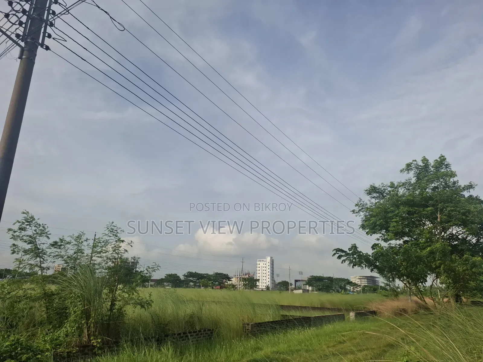 ব্লক=এন || কর্নার ৩য় প্লট || বসুন্ধরা আবাসিক এলাকা