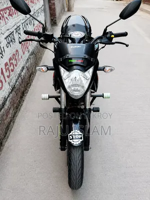 সুজুকি জিক্সার ২০২২ কালো