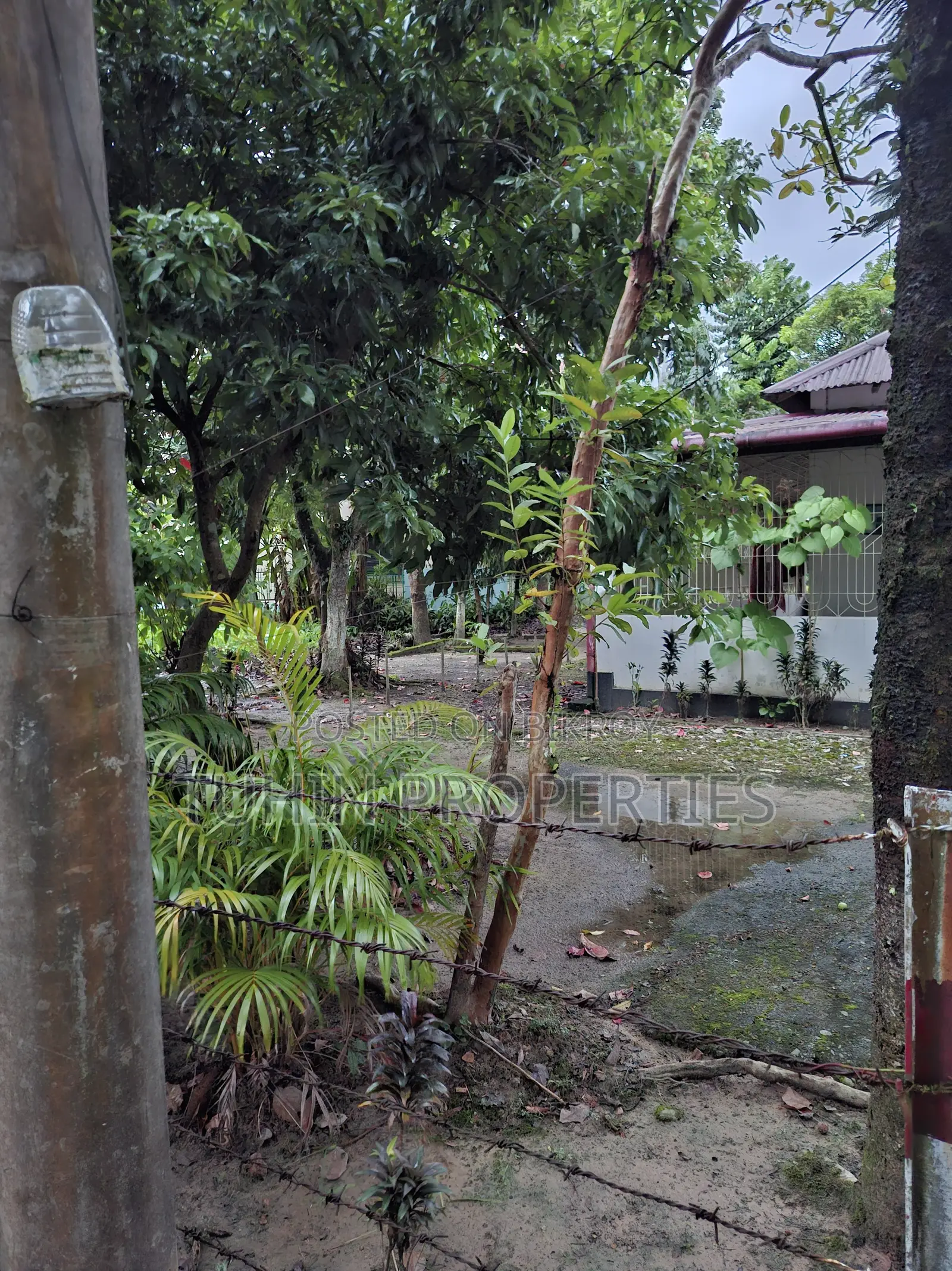খাদিমনগর, সিলেটে ১২ শতক জমি বিক্রি