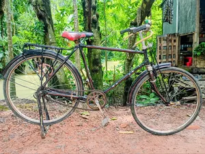 সাইকেলটি বিক্রি হবে যারা নিতে চান যোগাযোগ করেন