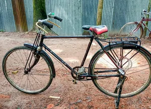 সাইকেলটি বিক্রি হবে যারা নিতে চান যোগাযোগ করেন