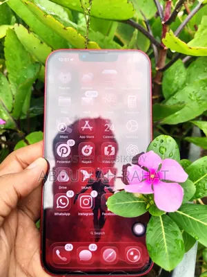 Apple iPhone 13 128 GB Red