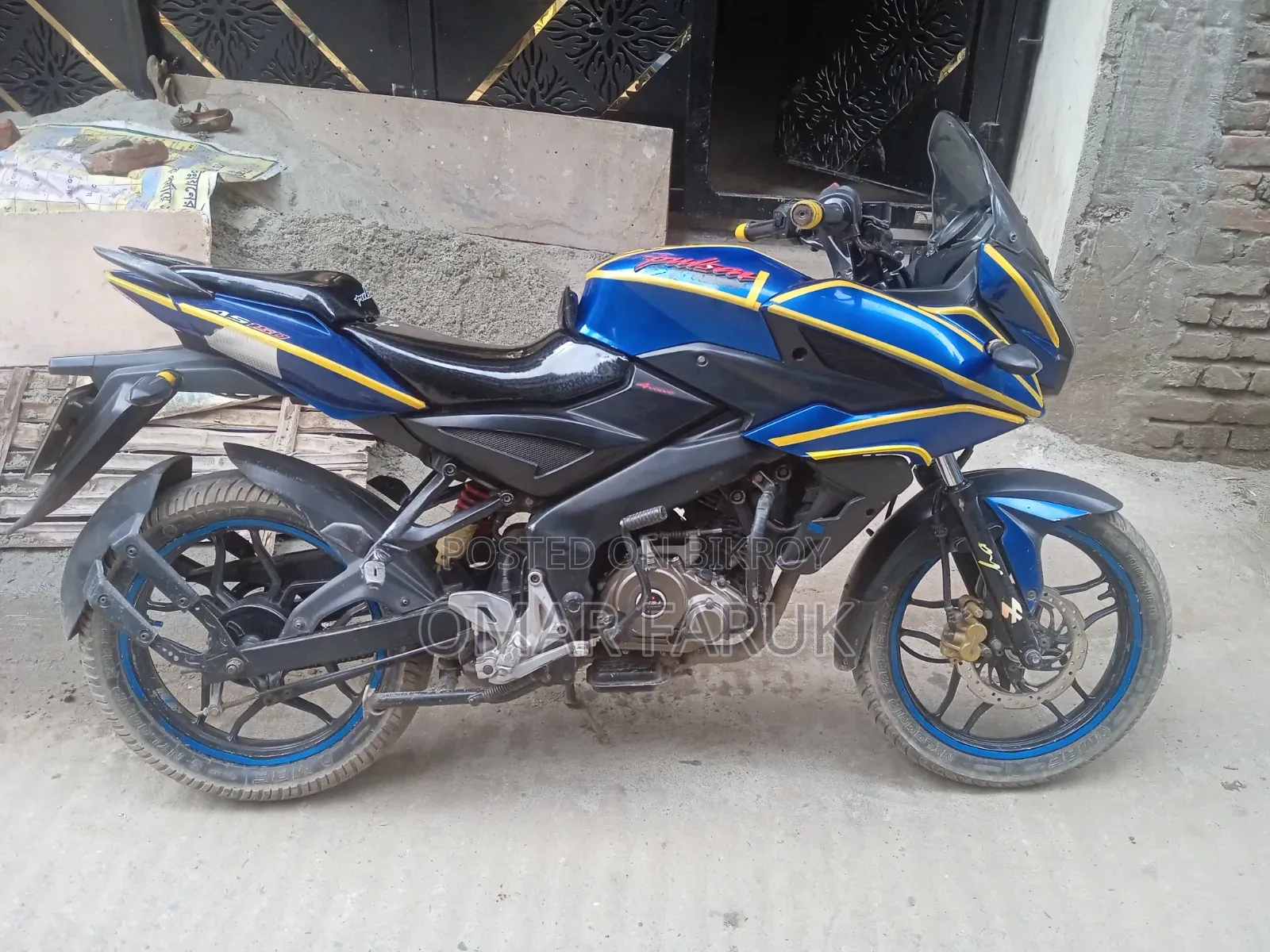 Bajaj Pulsar N150 2018 Blue