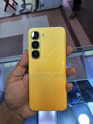 ইনফিনিক্স হট ৬০ প্রো+ ২৫৬ জিবি হলুদ