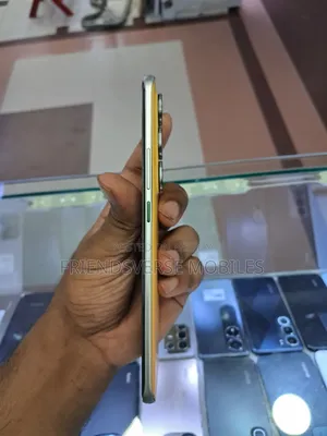 ইনফিনিক্স হট ৬০ প্রো+ ২৫৬ জিবি হলুদ
