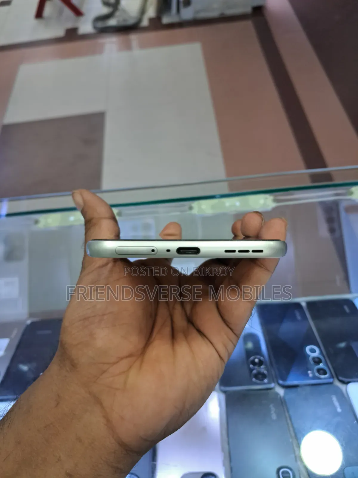 ইনফিনিক্স হট ৬০ প্রো+ ২৫৬ জিবি হলুদ