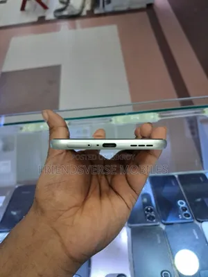 ইনফিনিক্স হট ৬০ প্রো+ ২৫৬ জিবি হলুদ