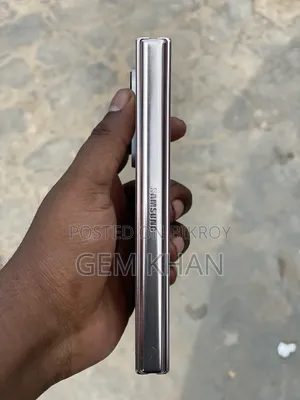 স্যামসাং গ্যালাক্সি জেড ফ্লিপ ৪ ২৫৬ জিবি গোল্ড