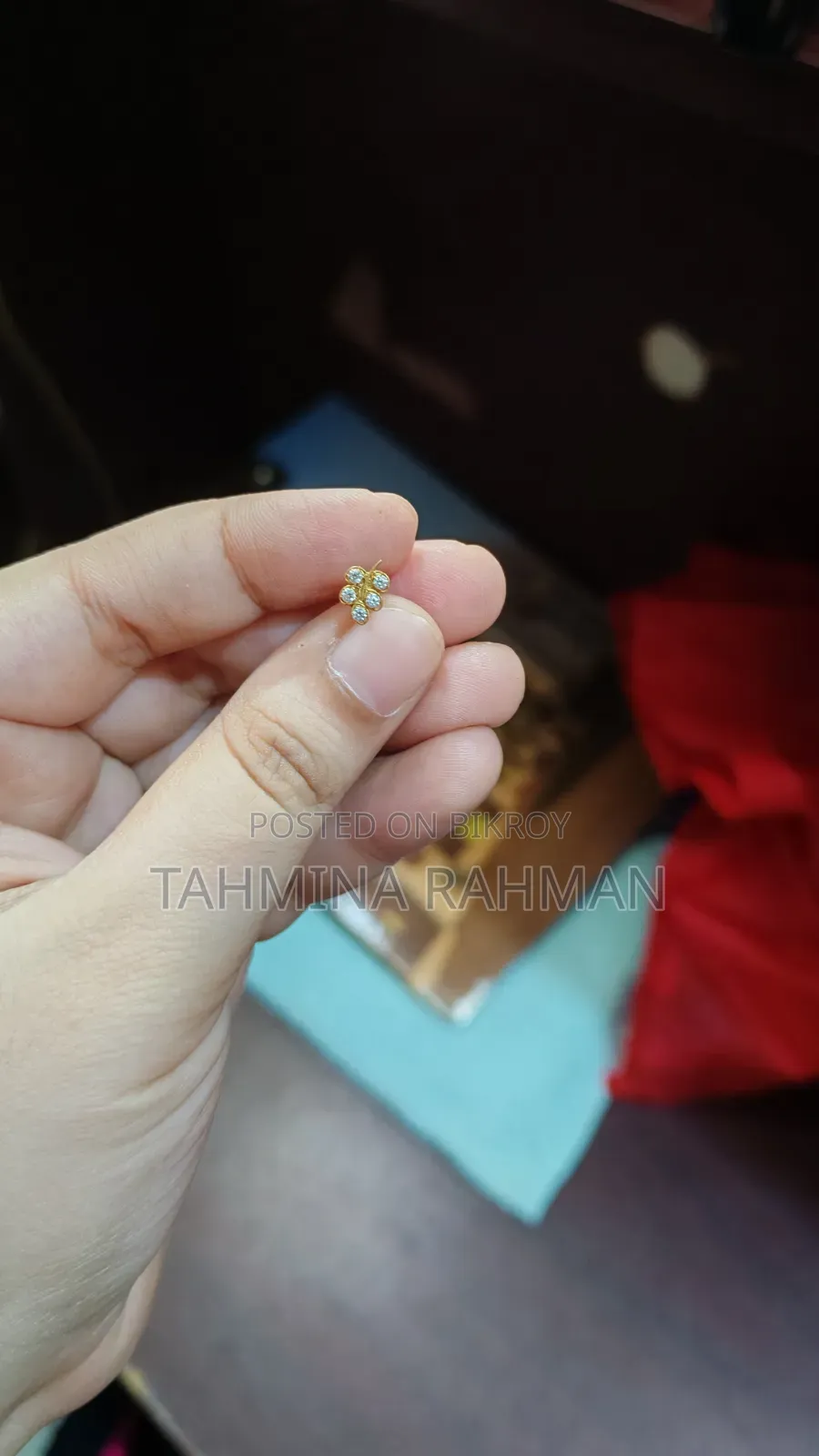 Aarong Gold Nose Pin