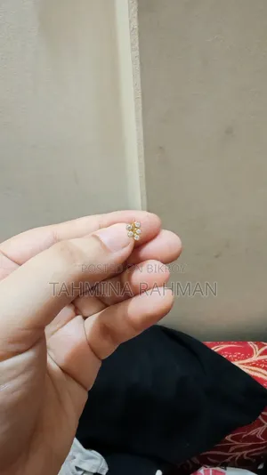 Aarong Gold Nose Pin