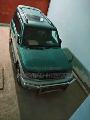 মিতসুবিশি পাজেরো ১৯৯৯ সবুজ