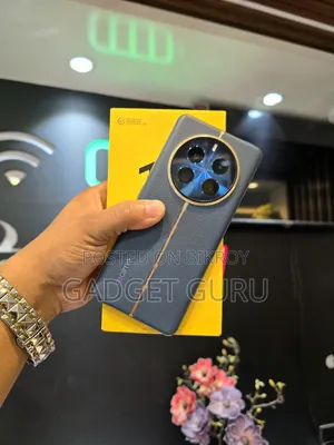 রিয়েলমি ১২ প্রো প্লাস ২৫৬ জিবি নীল