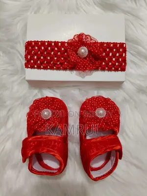 Add a royal touch to your little one's first outfit!