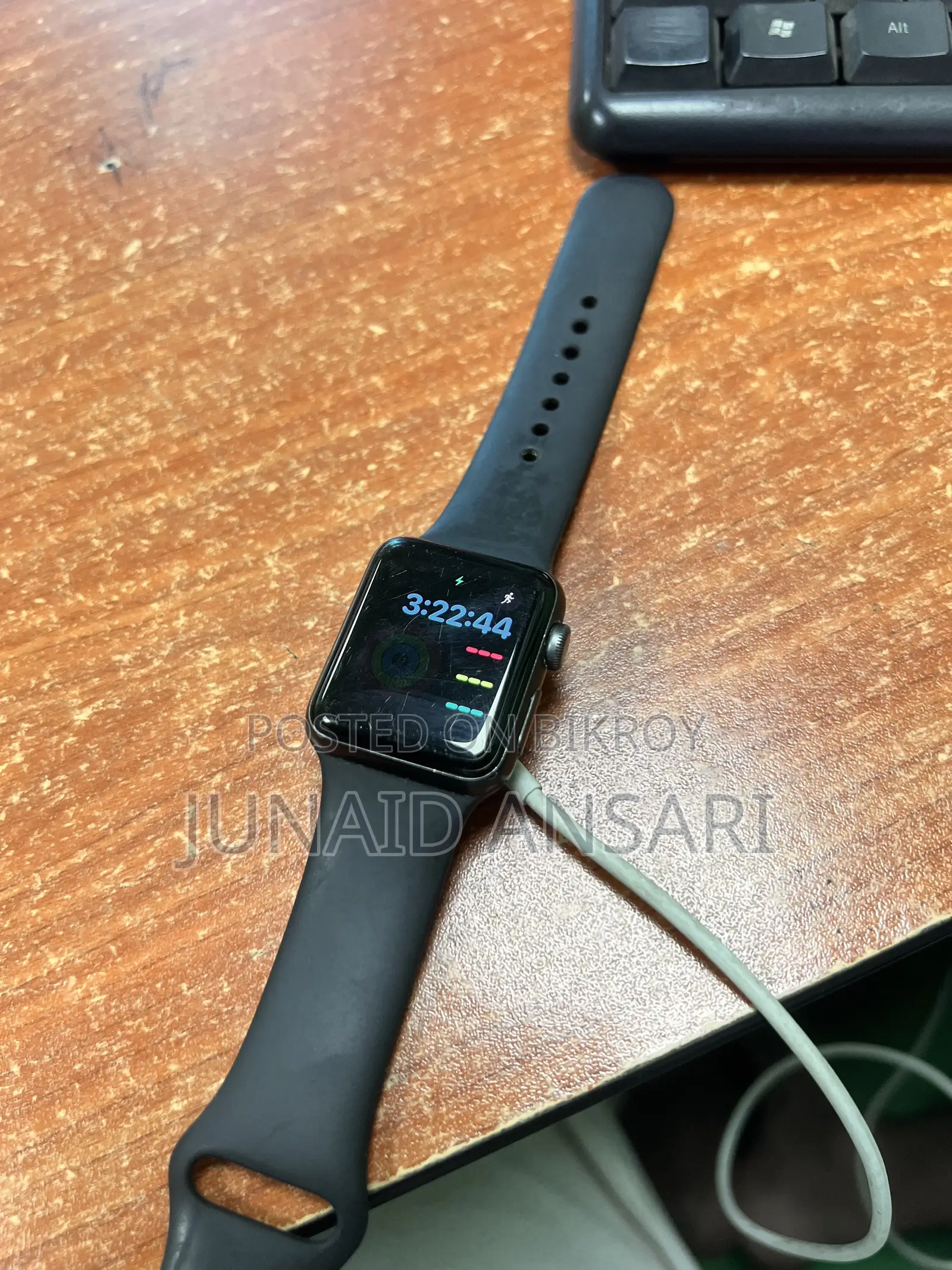 Original Smart Apple Watch. আসল স্মার্ট অ্যাপল ওয়াচ।