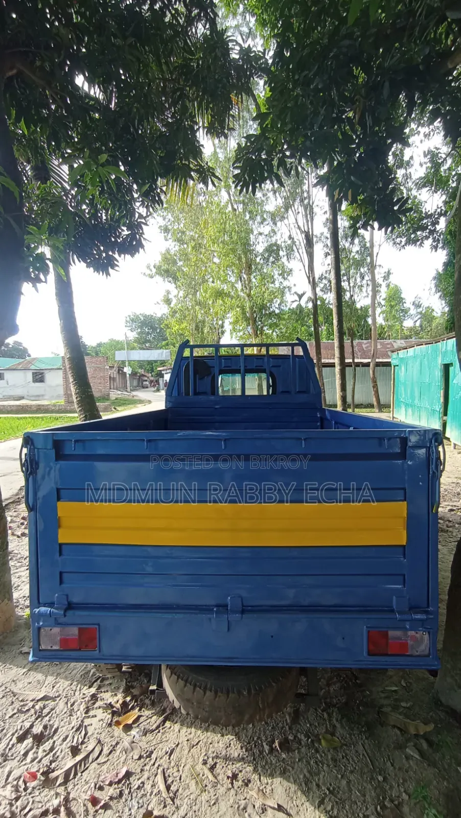 টাটা এস ২০১৬ নীল