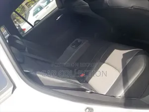 নতুন টয়োটা করোল্লা ক্রস ২০২৬ পার্ল