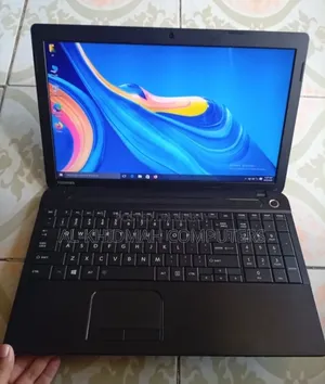 Laptop Toshiba 4GB AMD HDD 500GB