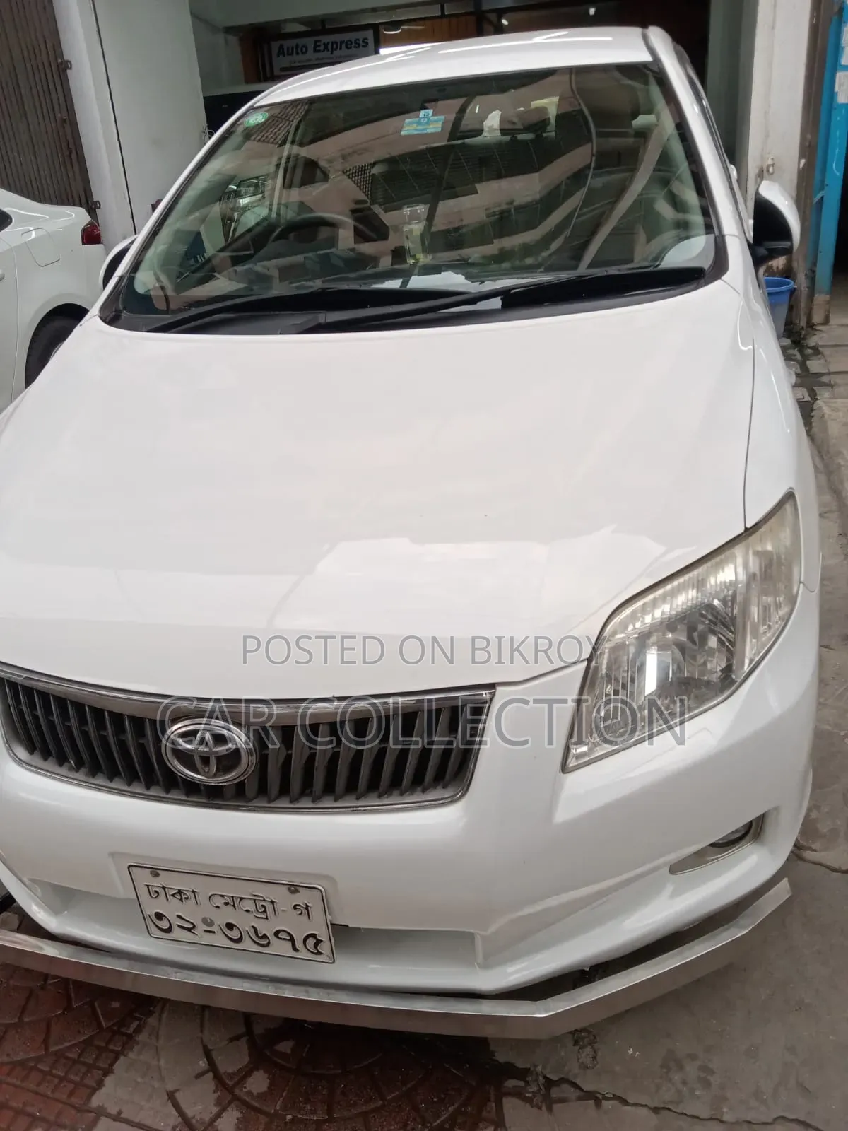 টয়োটা অ্যাক্সিও ২০১২ পার্ল