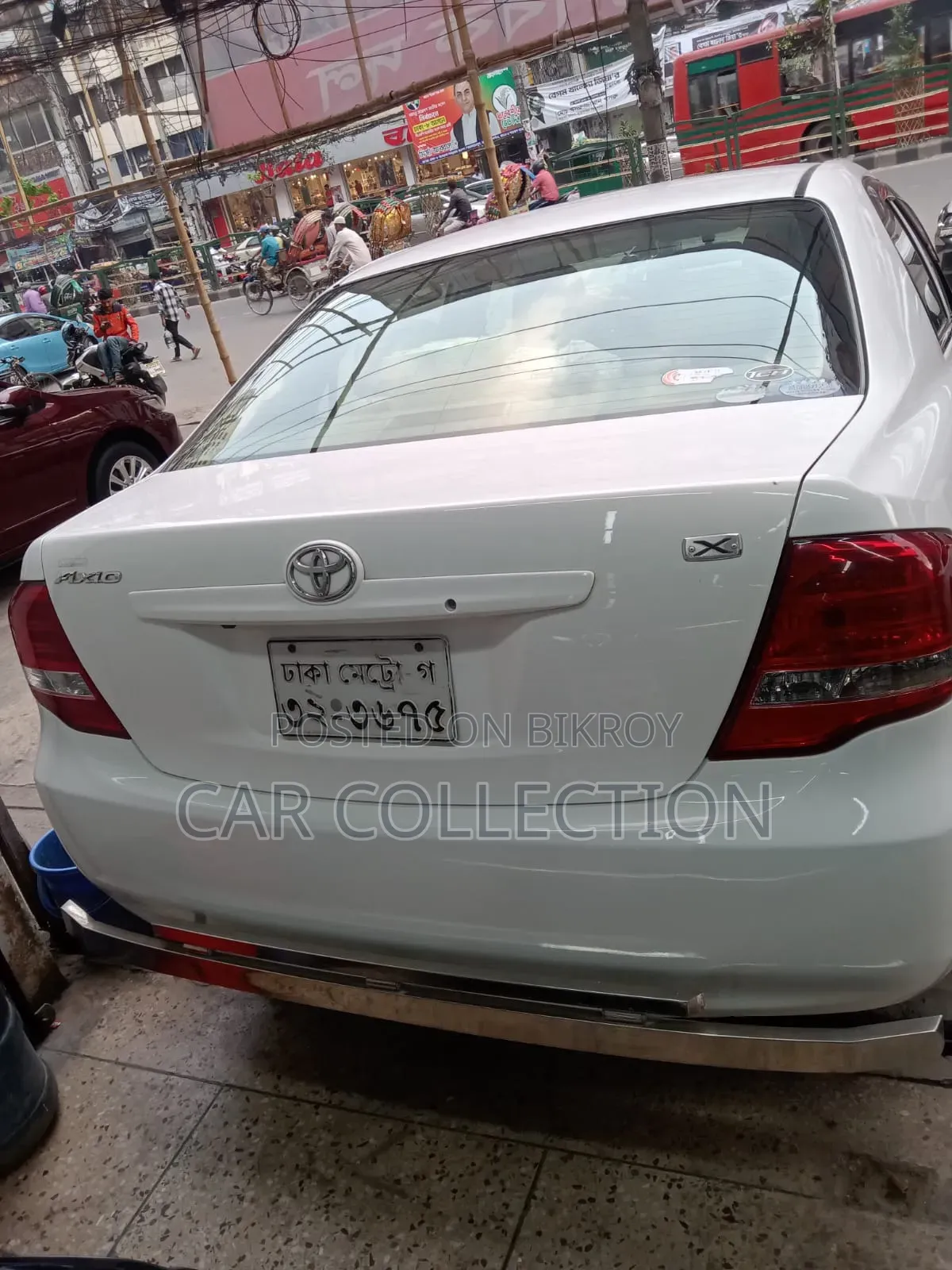 টয়োটা অ্যাক্সিও ২০১২ পার্ল