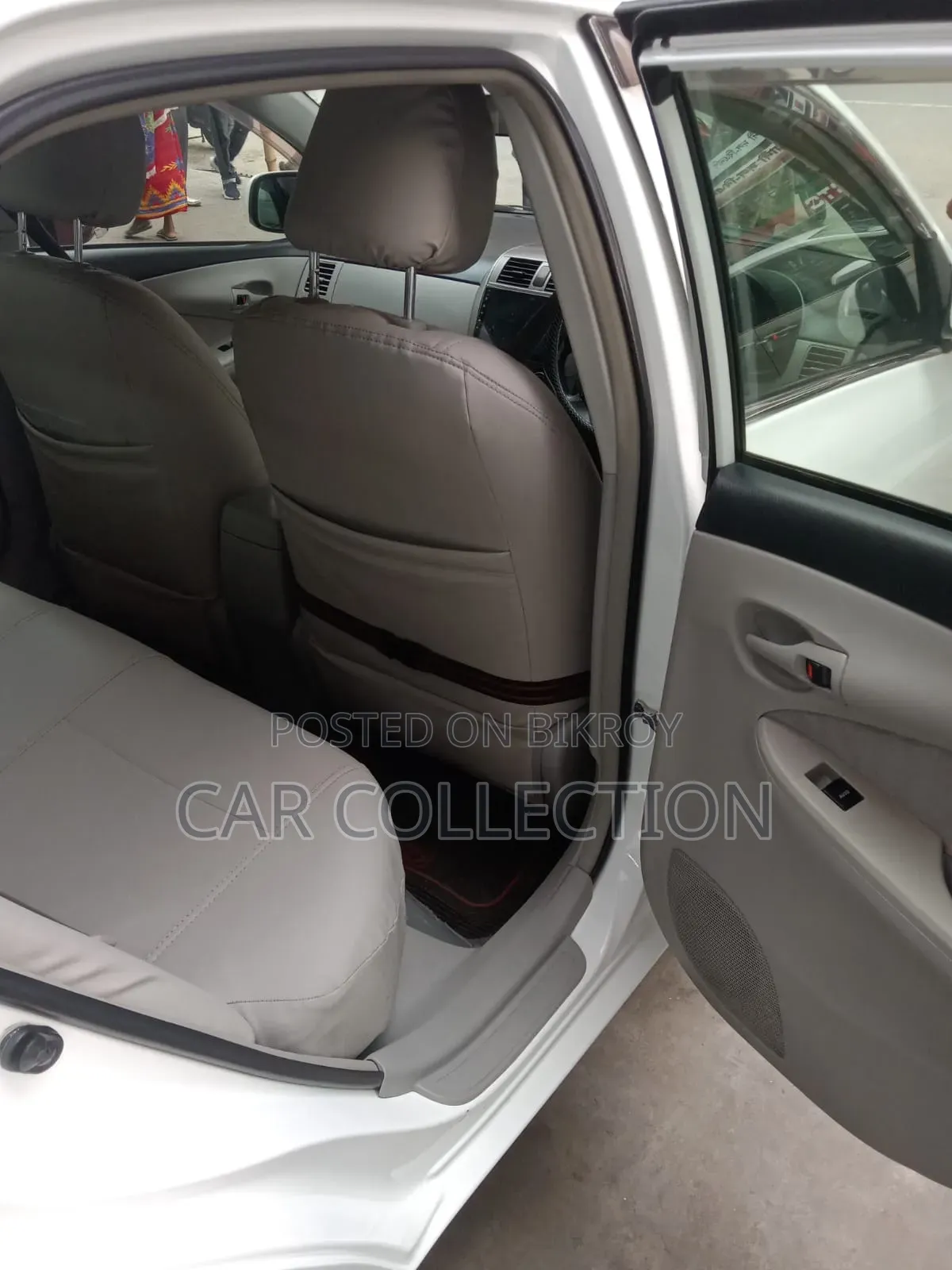 টয়োটা অ্যাক্সিও ২০১২ পার্ল