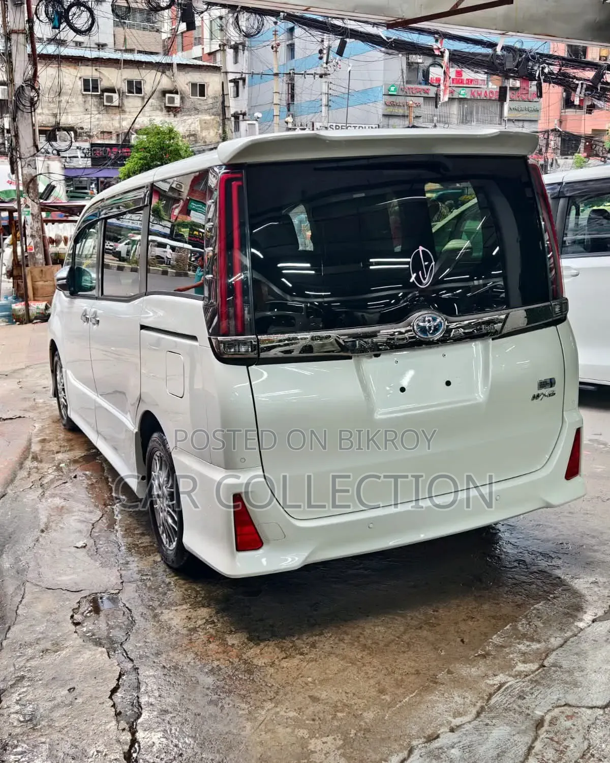 Toyota Noah 2021 Pearl