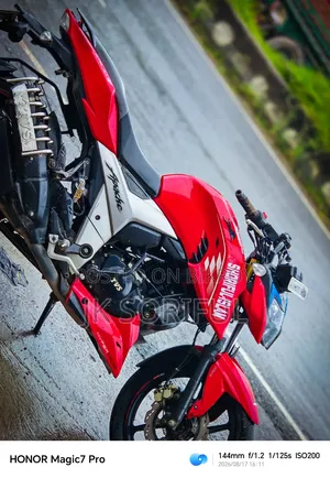 TVS Apache 160 4V 2023 Red