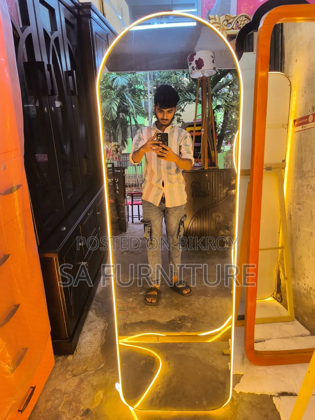 Stand Lighting Mirror