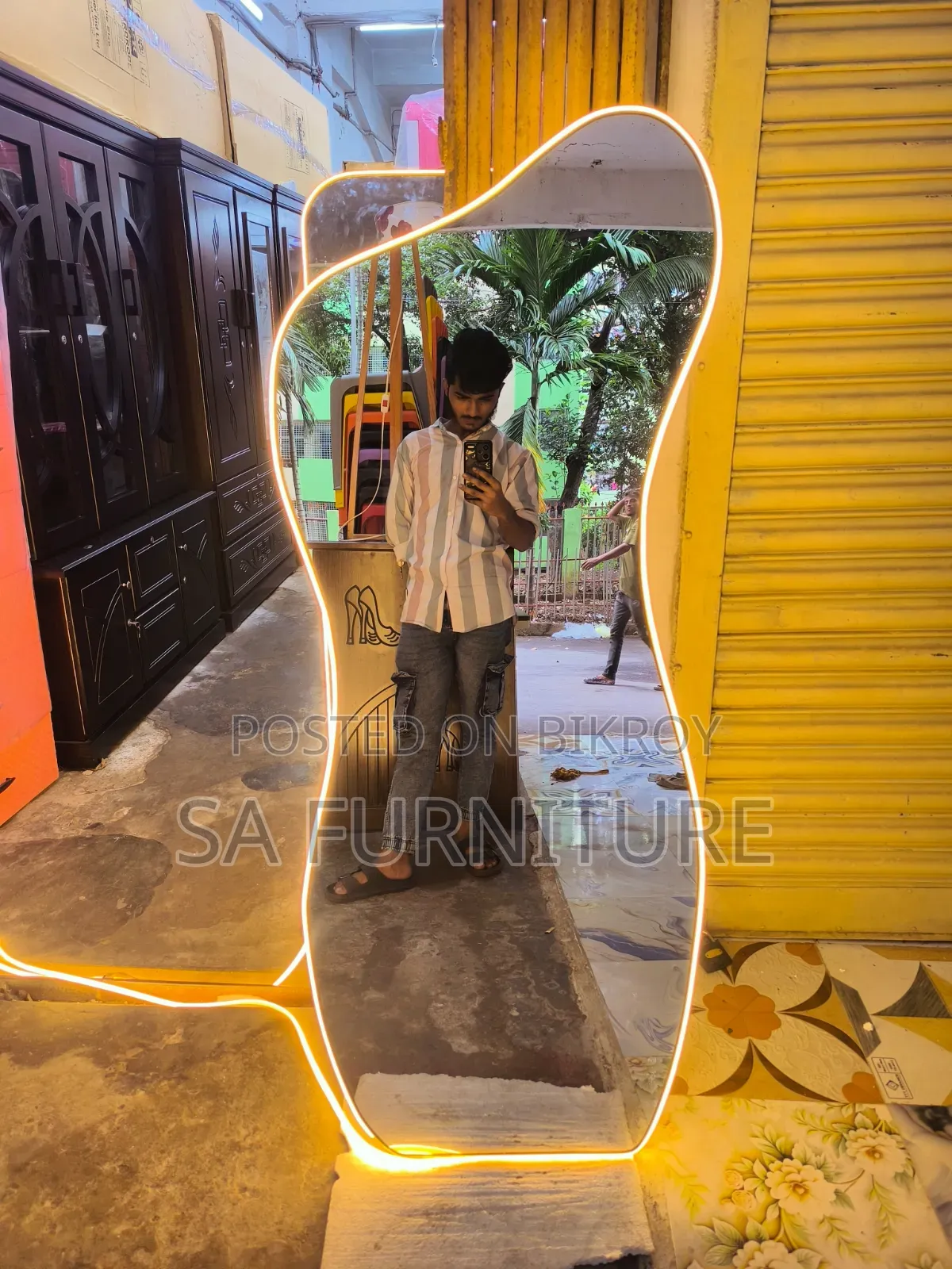Stand Lighting Mirror