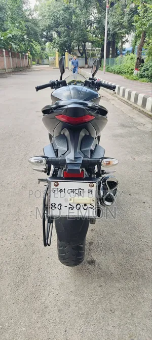 সুজুকি জিক্সার এসএফ ২০২৩ ব্ল্যাক