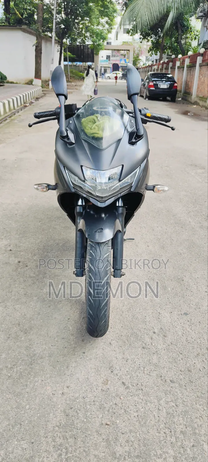 সুজুকি জিক্সার এসএফ ২০২৩ ব্ল্যাক