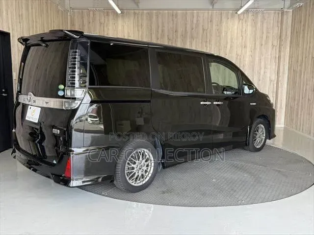 Toyota Voxy Hybrid ZS Kirameki III 2WD 7-Seater 2021 Black