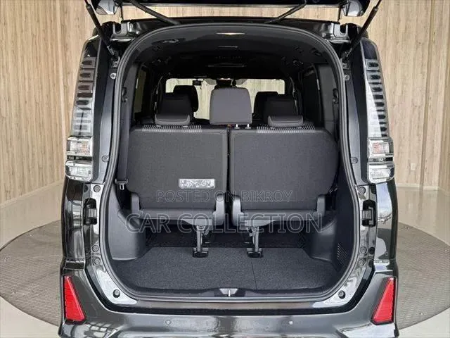 Toyota Voxy Hybrid ZS Kirameki III 2WD 7-Seater 2021 Black