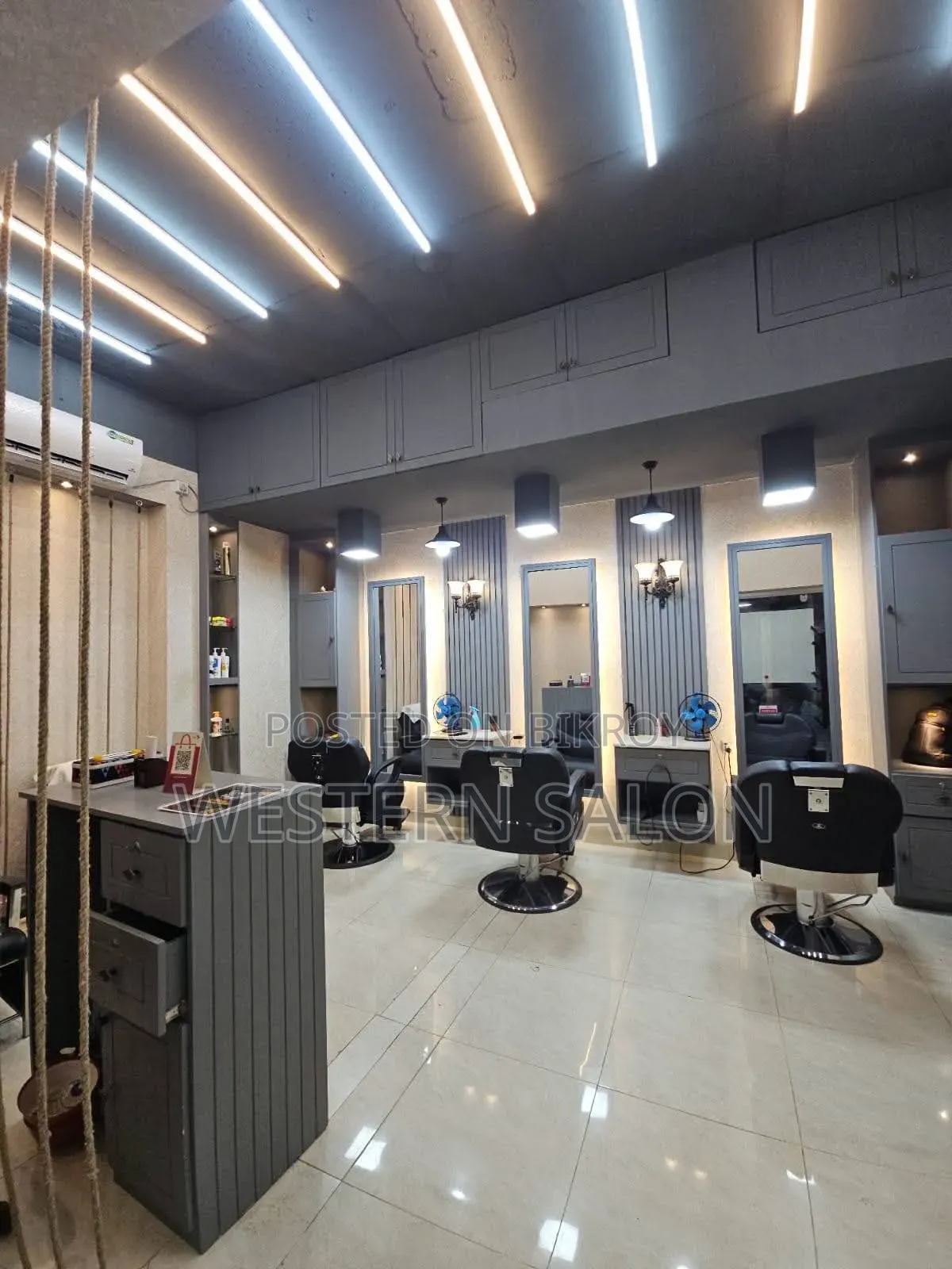 Gents Parlour