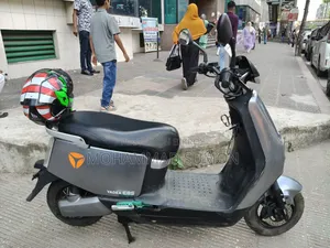 Yadea 8S200 2025 Silver